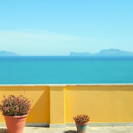 La Terrazza Incantata Private Access To The アパート *