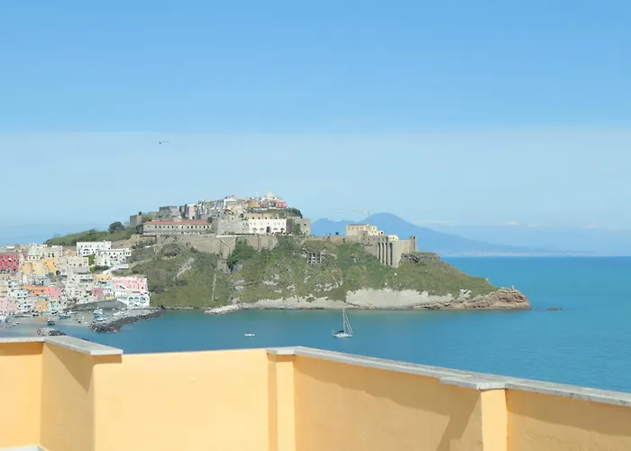 La Terrazza Incantata Private Access To The * Procida
